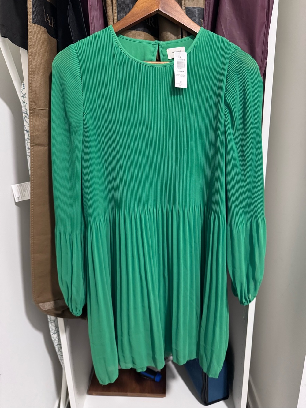 Aritzia Wilfred Emerald Green Pleated Long-Sleeve Dress